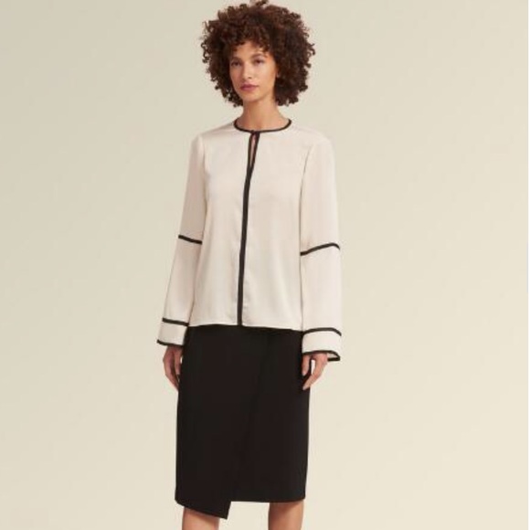 🎀 Donna Karan Crew Neck Blouse - Picture 2 of 5